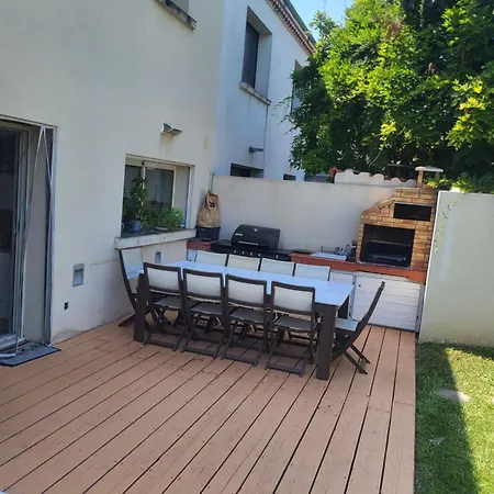 Avec Piscine Proche De La Lattes