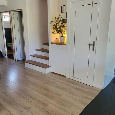 Avec Piscine Proche De La Villa *